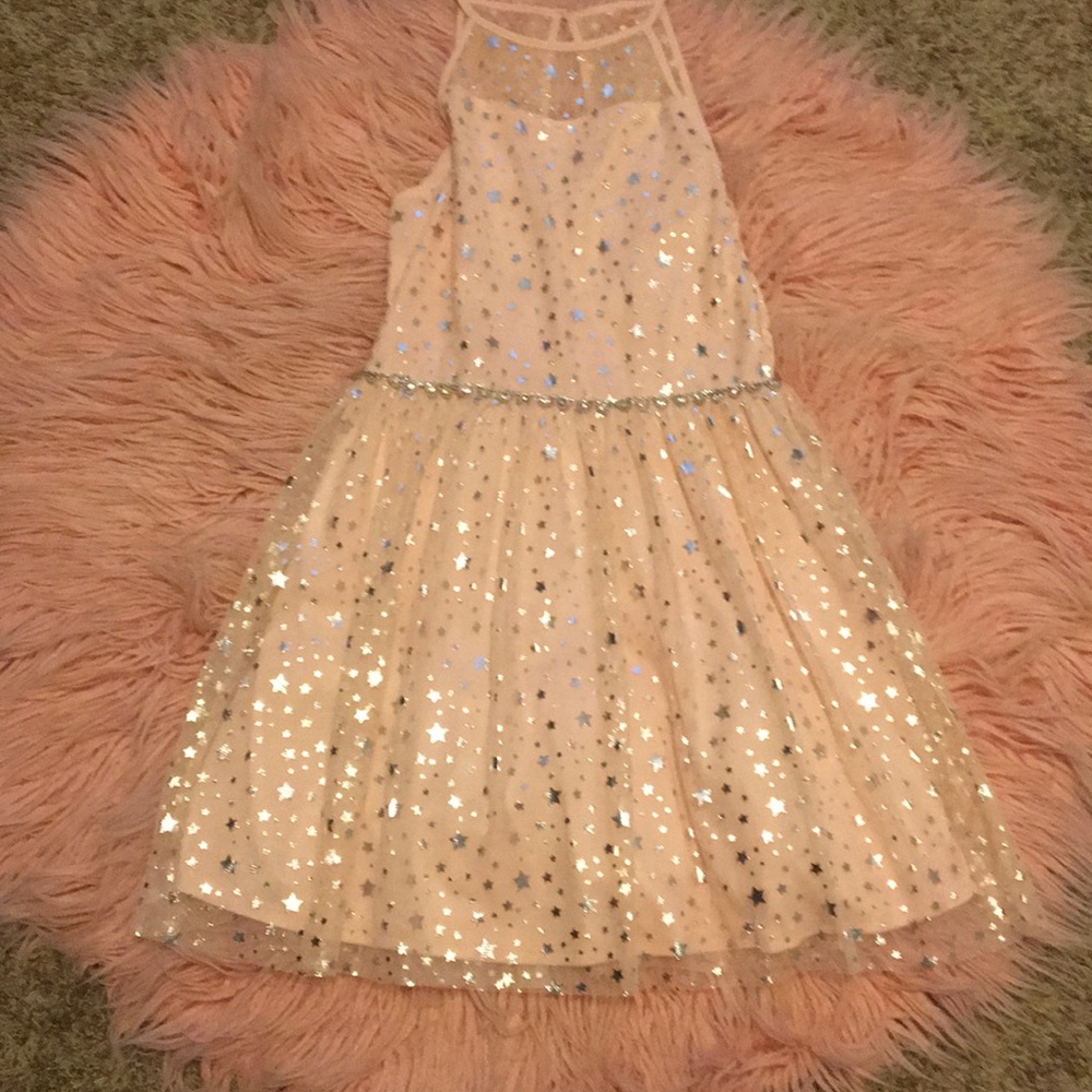 A girls dress size 12-14